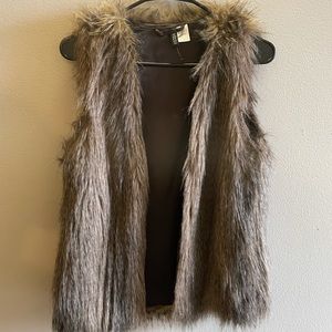 Fur vest